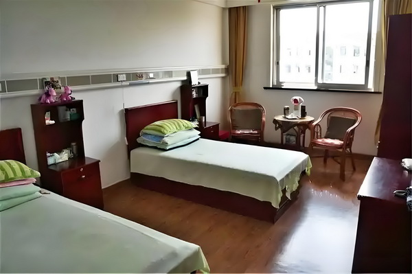 如何在深圳落户口_2025暑期档总票房破45亿 不够邹某在乎自己男友觉得